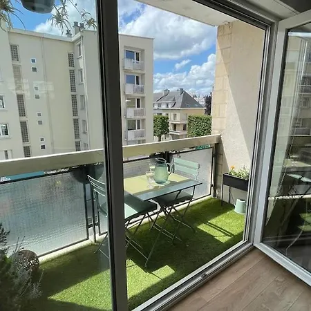 Charmant 45 M2, Hyper Centre קאין